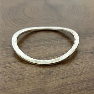 Silver Hammered Bangle Bracelet – Organic Shape, Minimalist